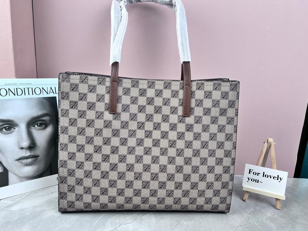 Handbag 2(skylar trends)